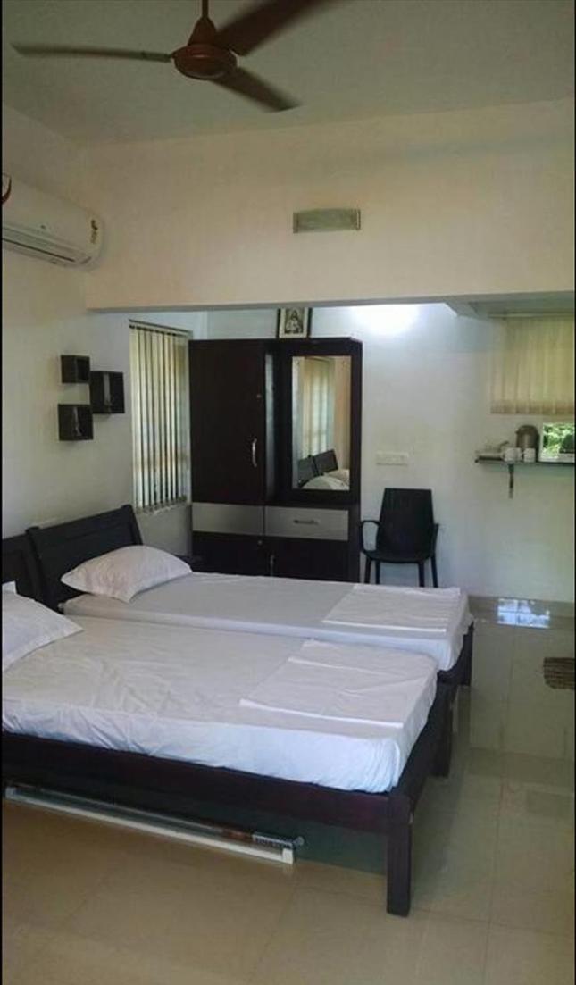 Abru'S Holidays International Travelers Alappuzha Luaran gambar