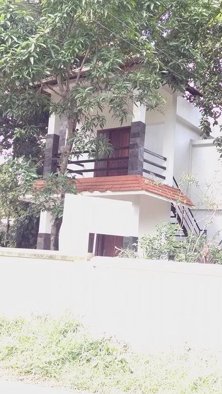 Abru'S Holidays International Travelers Alappuzha Luaran gambar
